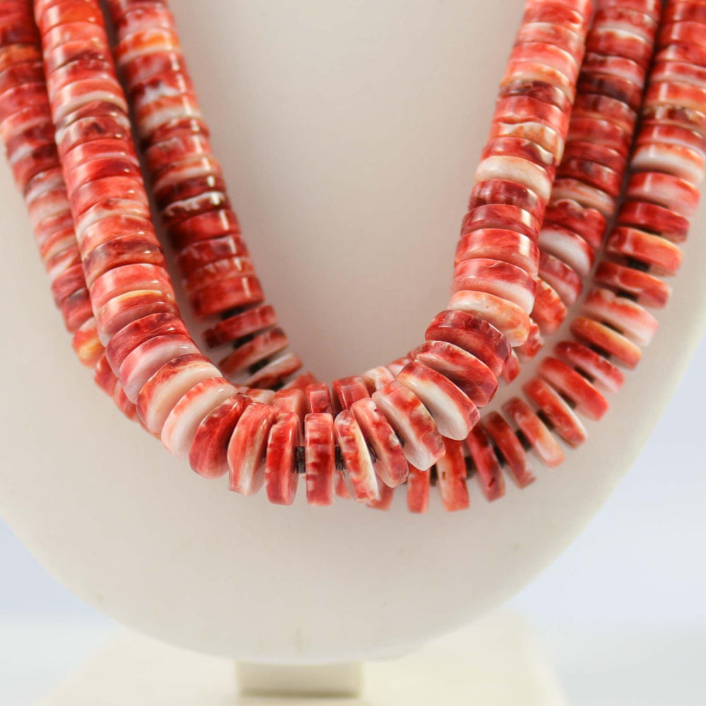 Spiny Oyster Shell Necklace by Kenneth Aguilar - Garland's