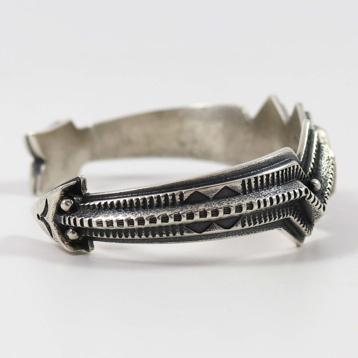 Arrow Cuff