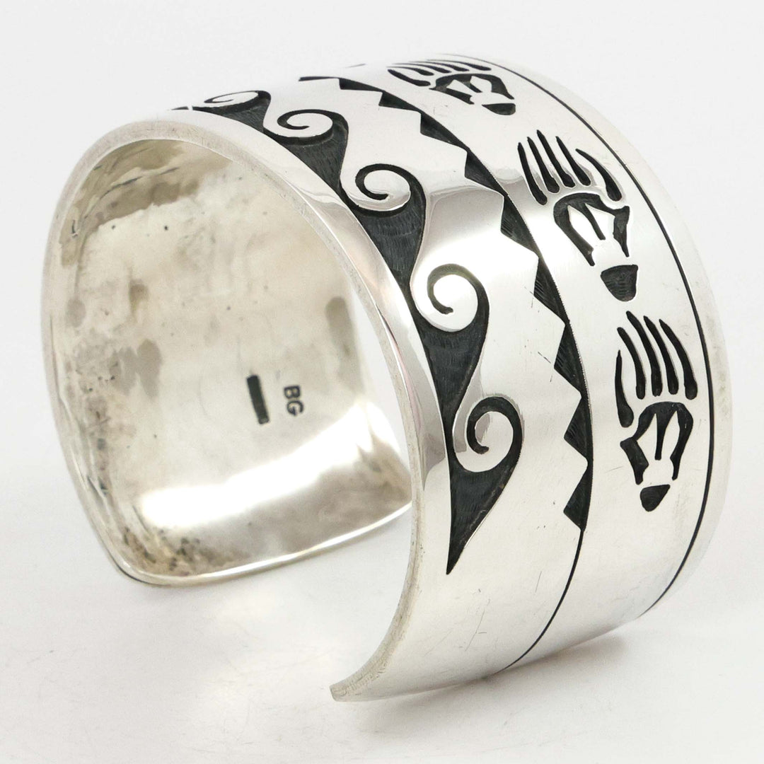 Hopy Overlay Cuff