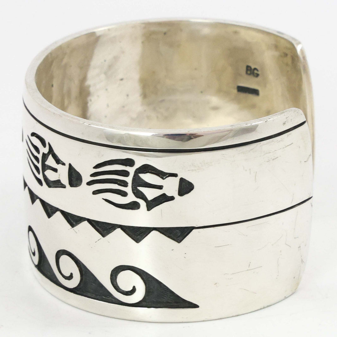 Hopy Overlay Cuff