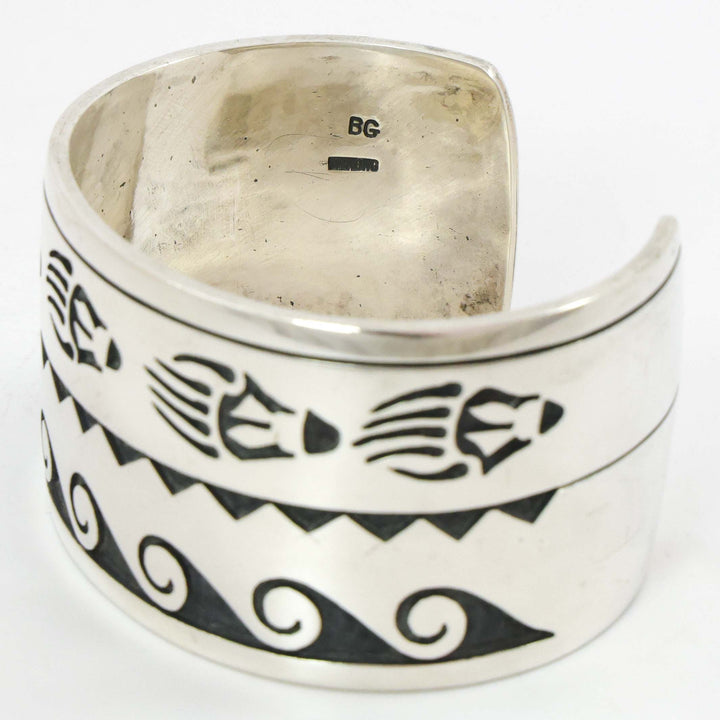 Hopy Overlay Cuff
