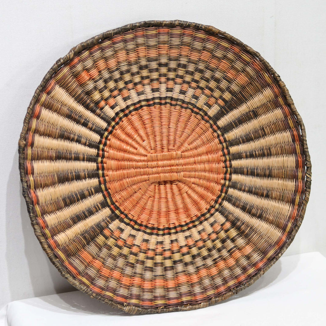 1940年代のホピの枝編み細工のプラーク
