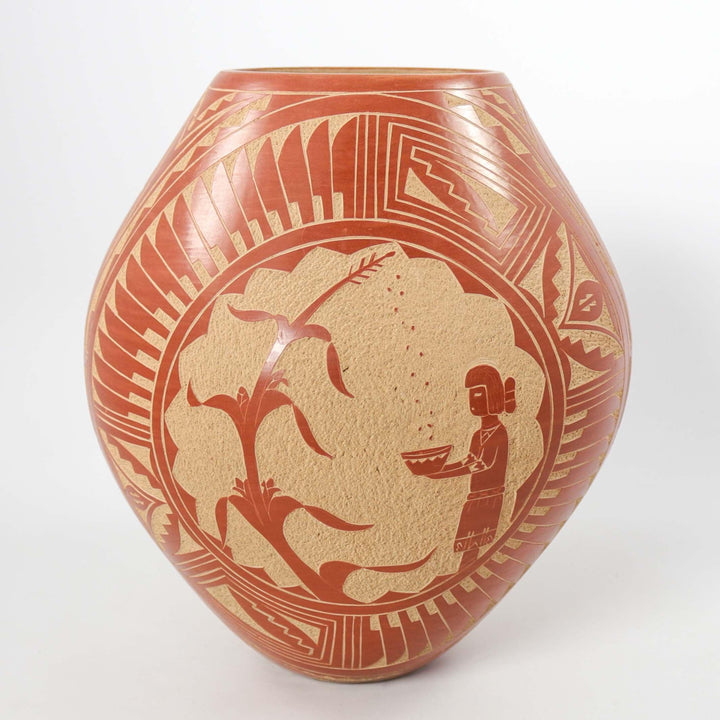 Jemez Sgraffito Pot