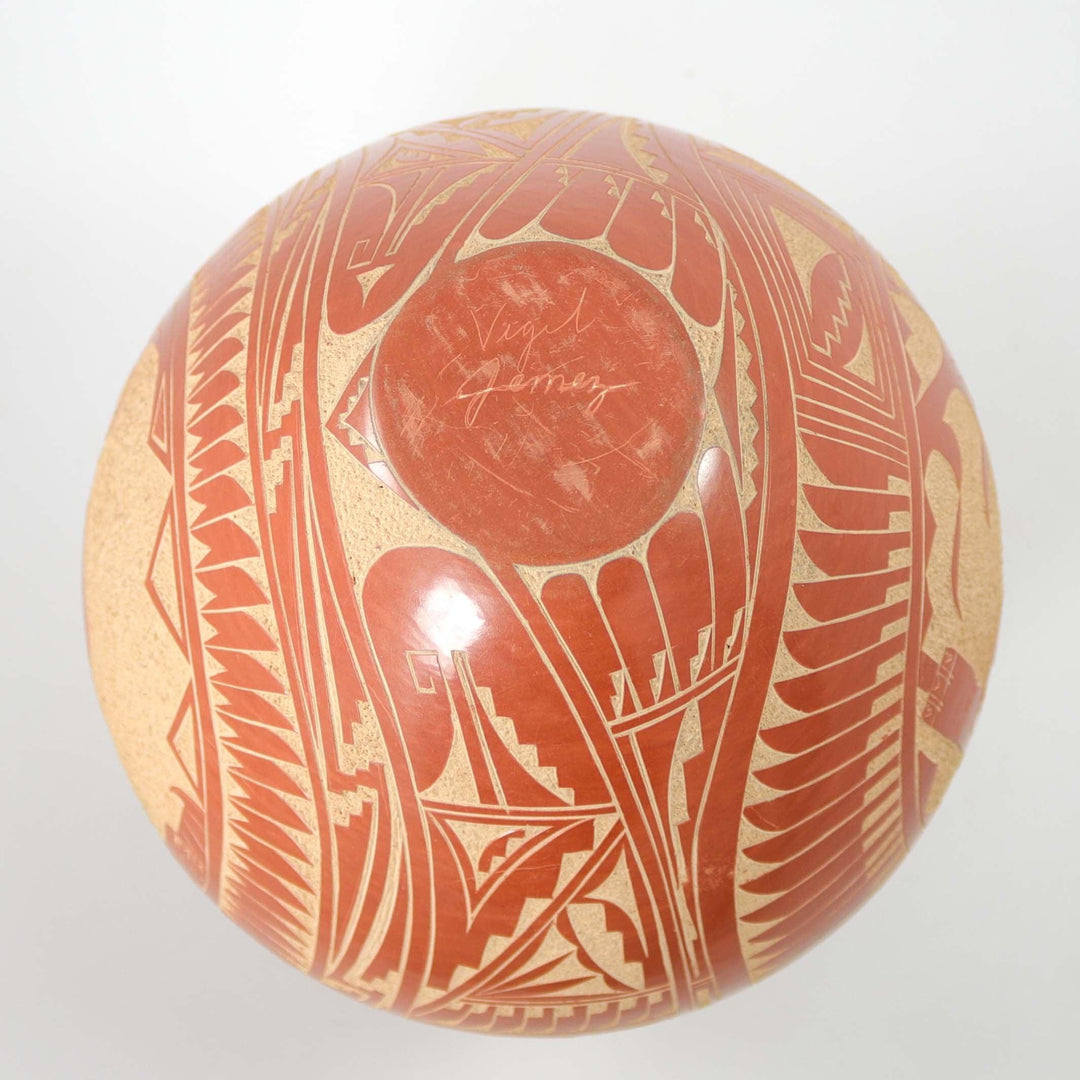 Jemez Sgraffito Pot