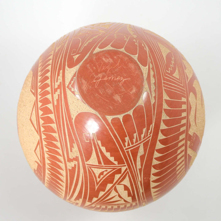Jemez Sgraffito Pot