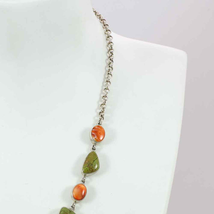Spiny Oyster and Gaspeite Necklace