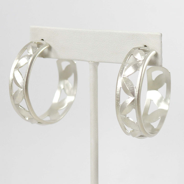 Sweet Pea Hoop Earrings