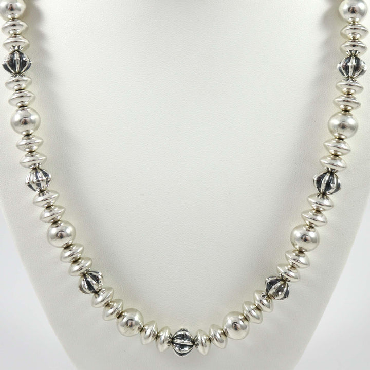 Collier de perles en argent