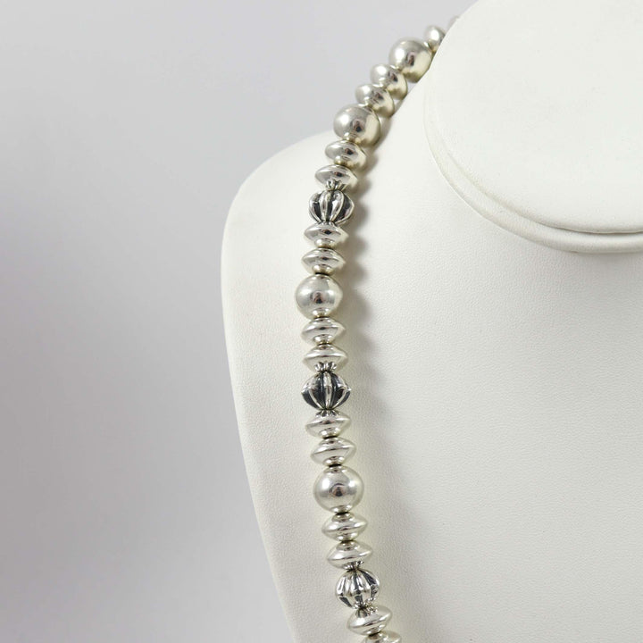 Collier de perles en argent