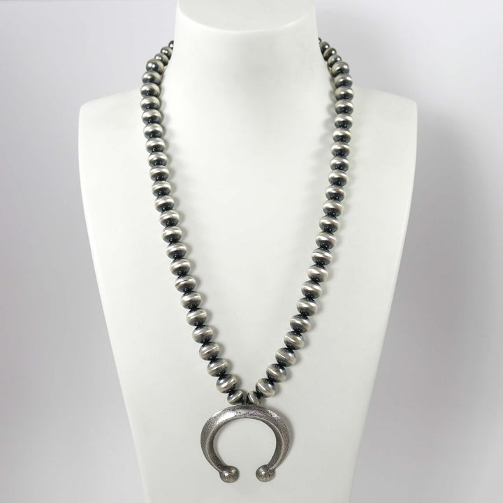 Navajo Pearl Naja Necklace