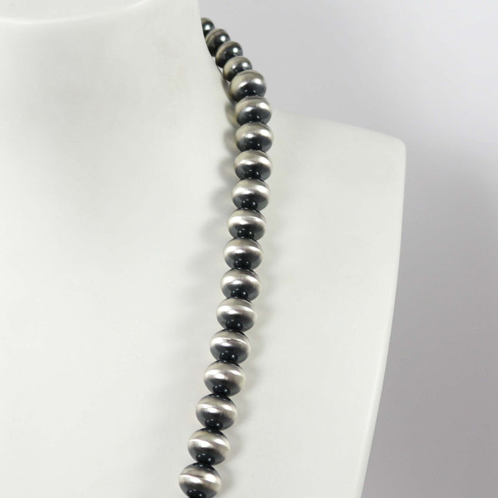Navajo Pearl Naja Necklace