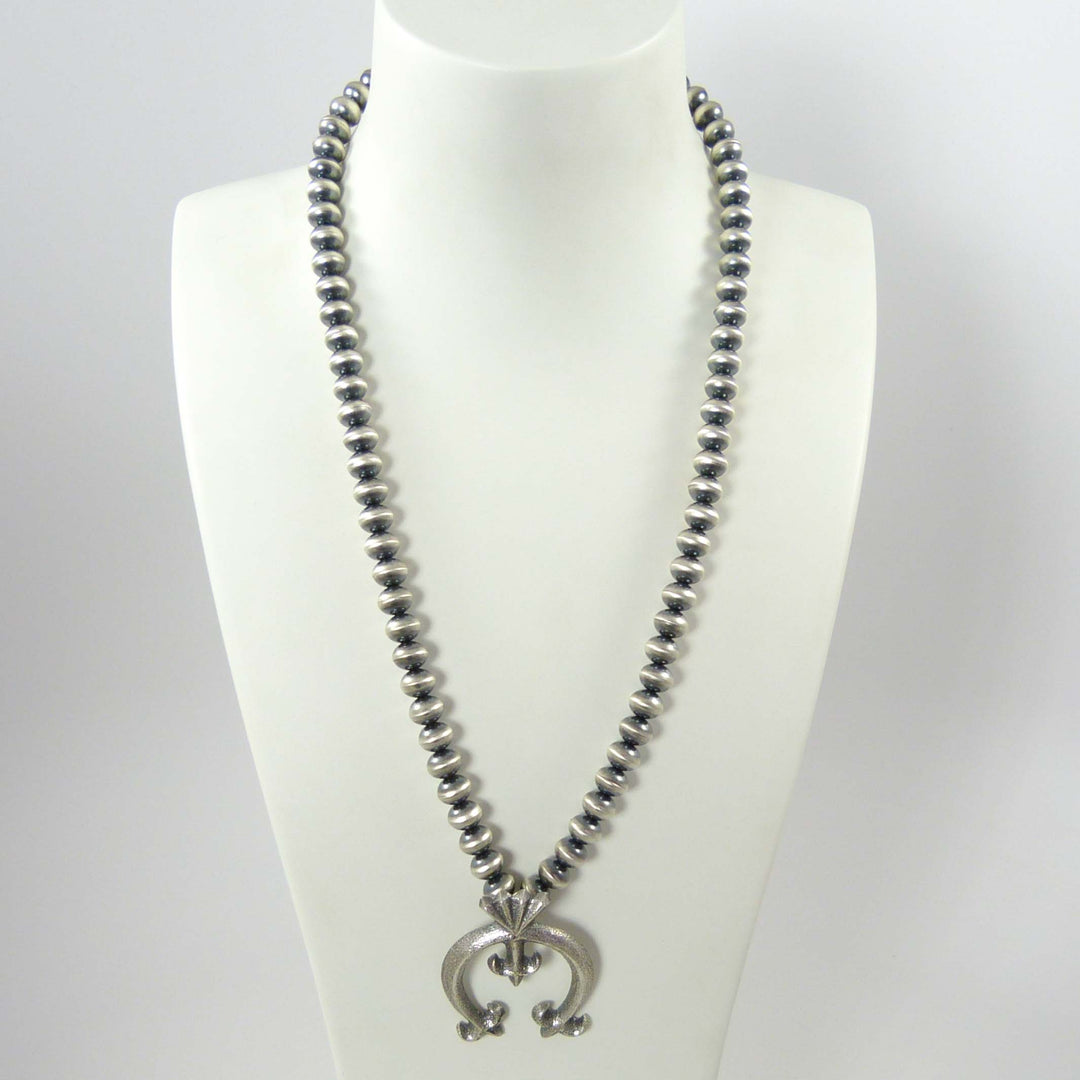 Navajo Pearl Naja Necklace