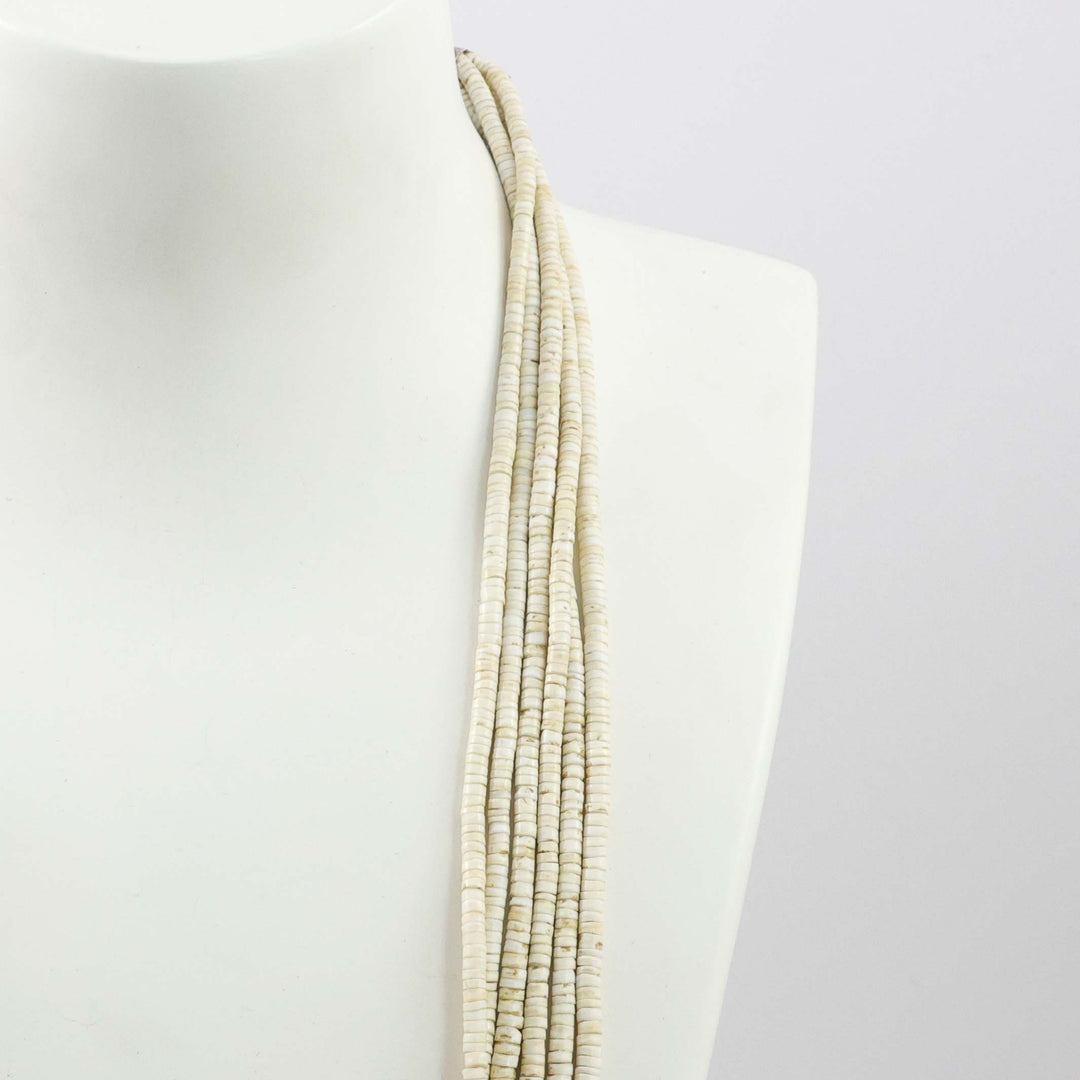 1970s Clam Shell Necklace