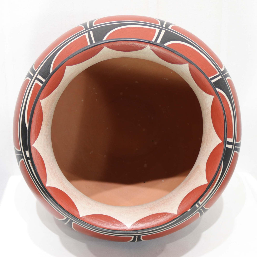 Santo Domingo Olla by Vidal Aguilar - Garland's