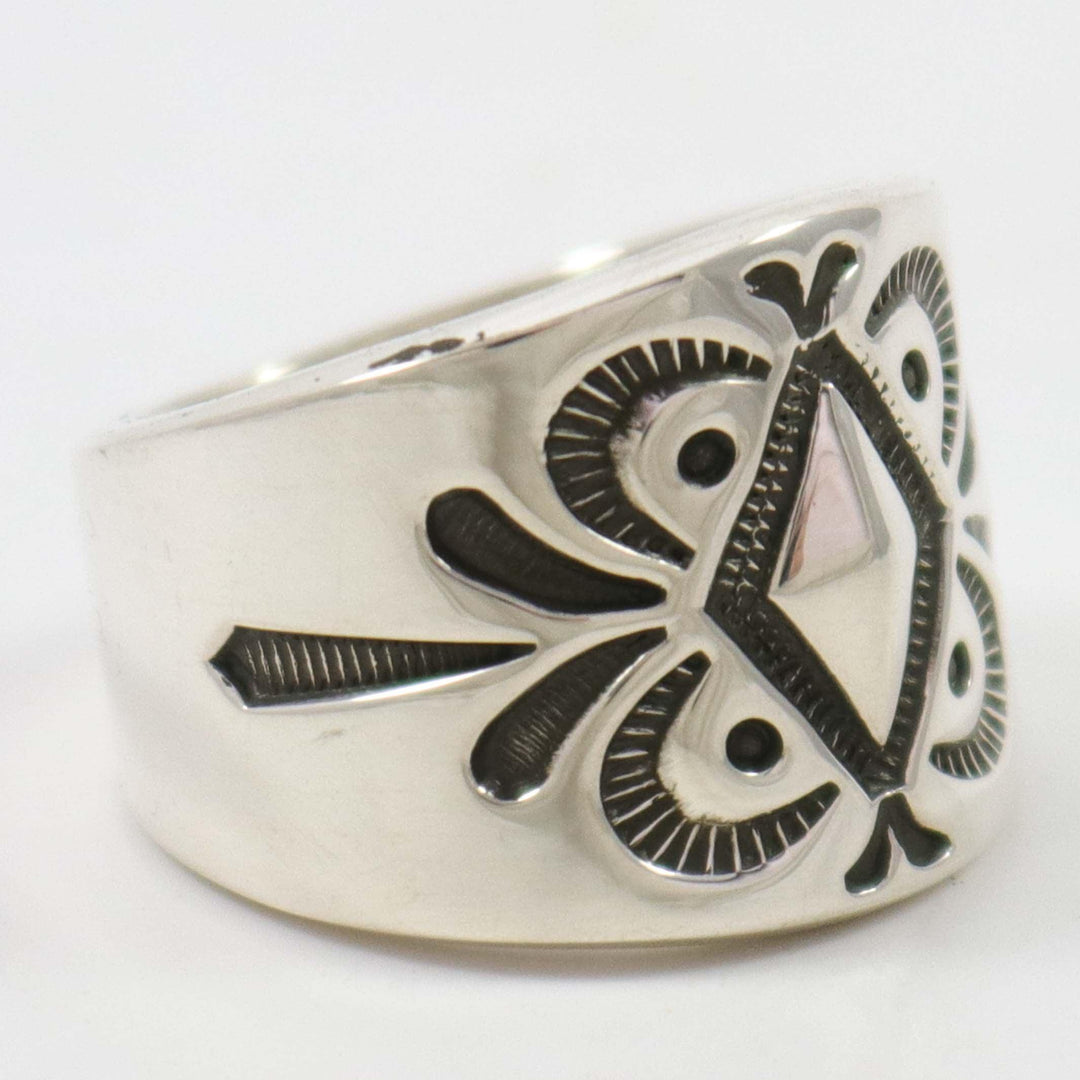 Bague en argent poinçonné