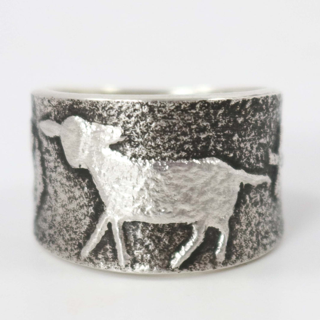 Lamb Ring
