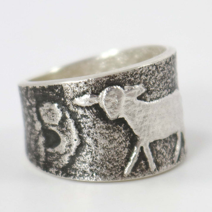 Lamb Ring