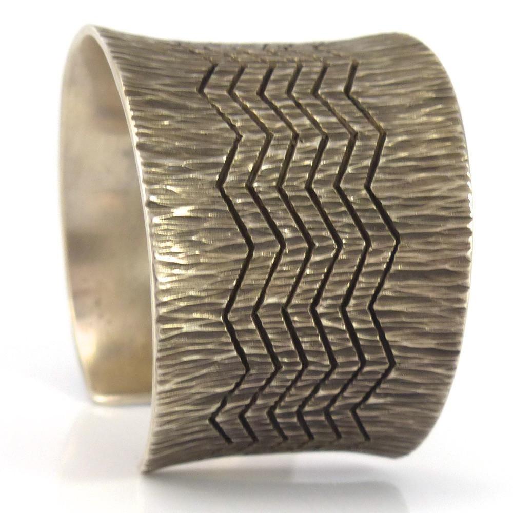 Zig Zag Cuff by Pete Johnson - Garland's