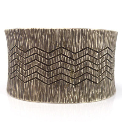 Zig Zag Cuff by Pete Johnson - Garland's