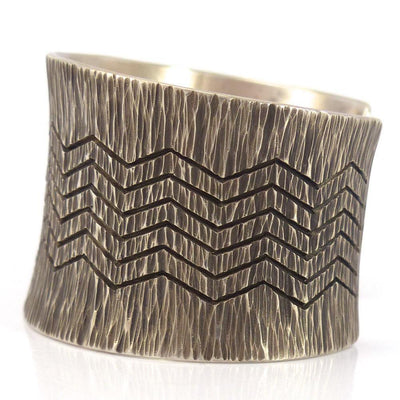 Zig Zag Cuff by Pete Johnson - Garland's