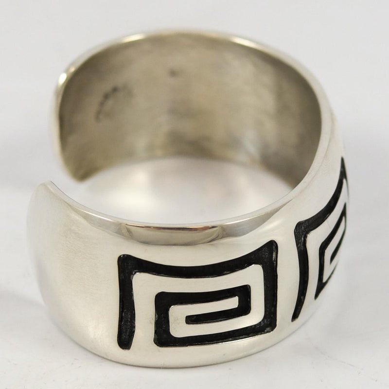 Water Ripple Cuff by Anderson Koinva - Garland&