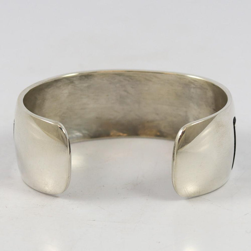 Water Ripple Cuff by Anderson Koinva - Garland&