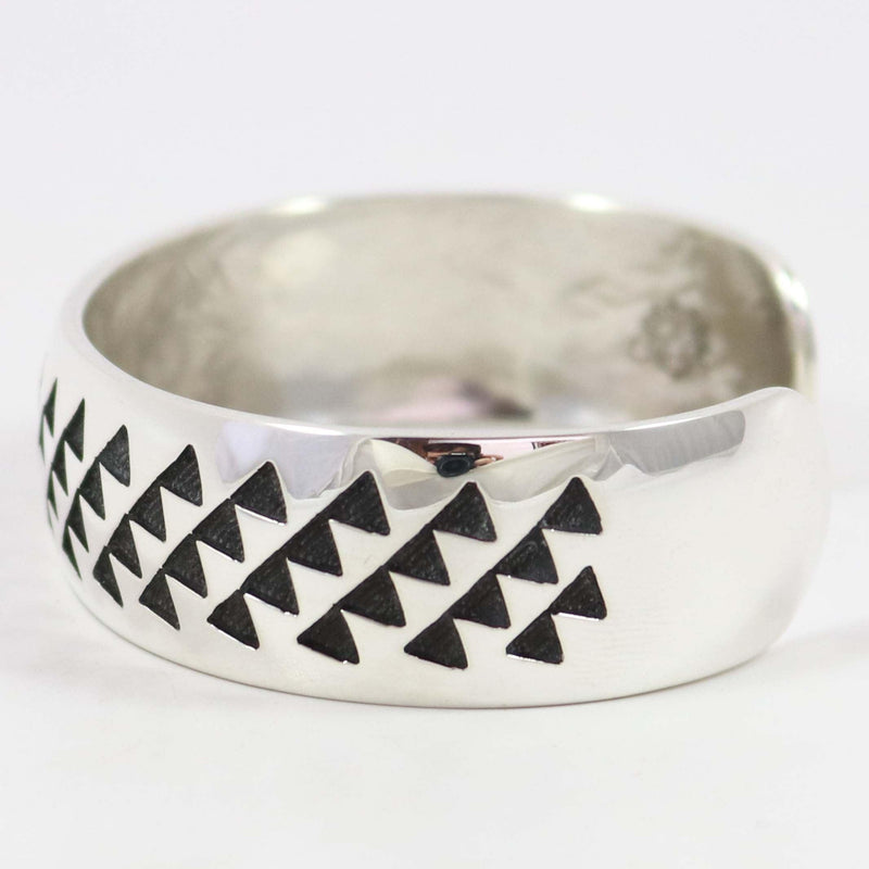 Trickling Water Cuff by Anderson Koinva - Garland&