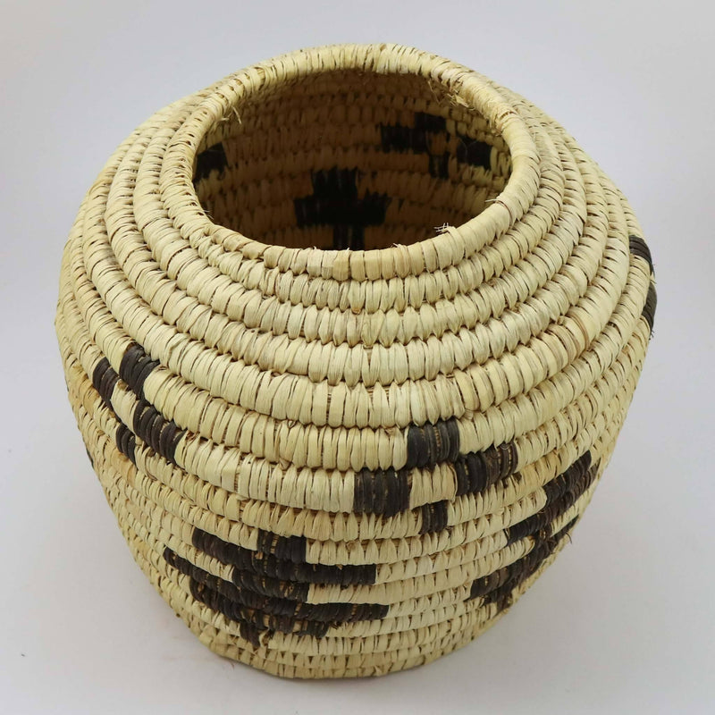 Yucca Basket by Angela Lewis - Garland&