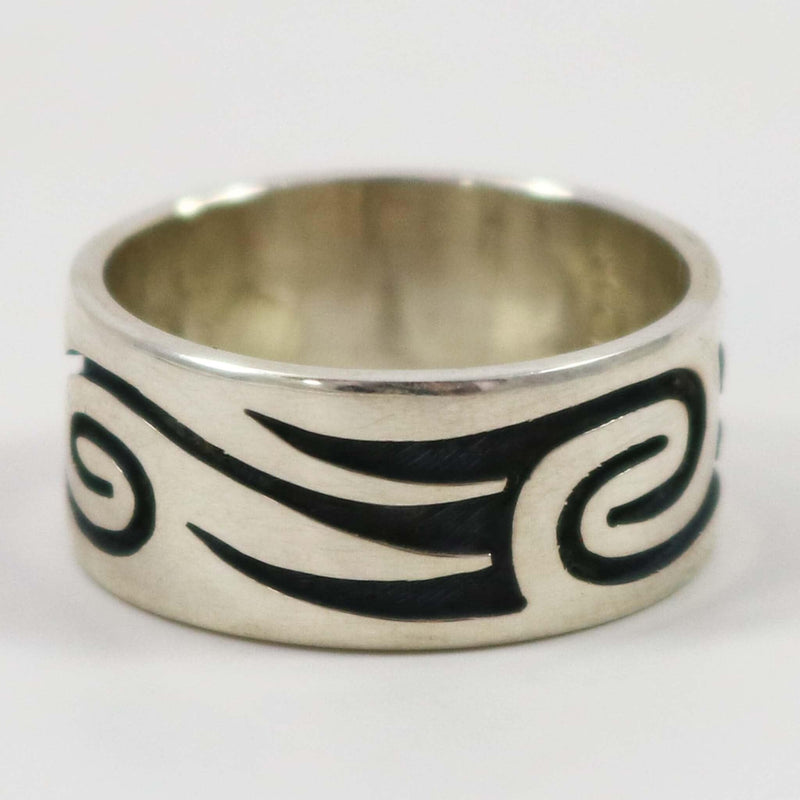 Friendship Ring by Ruben Saufkie - Garland&